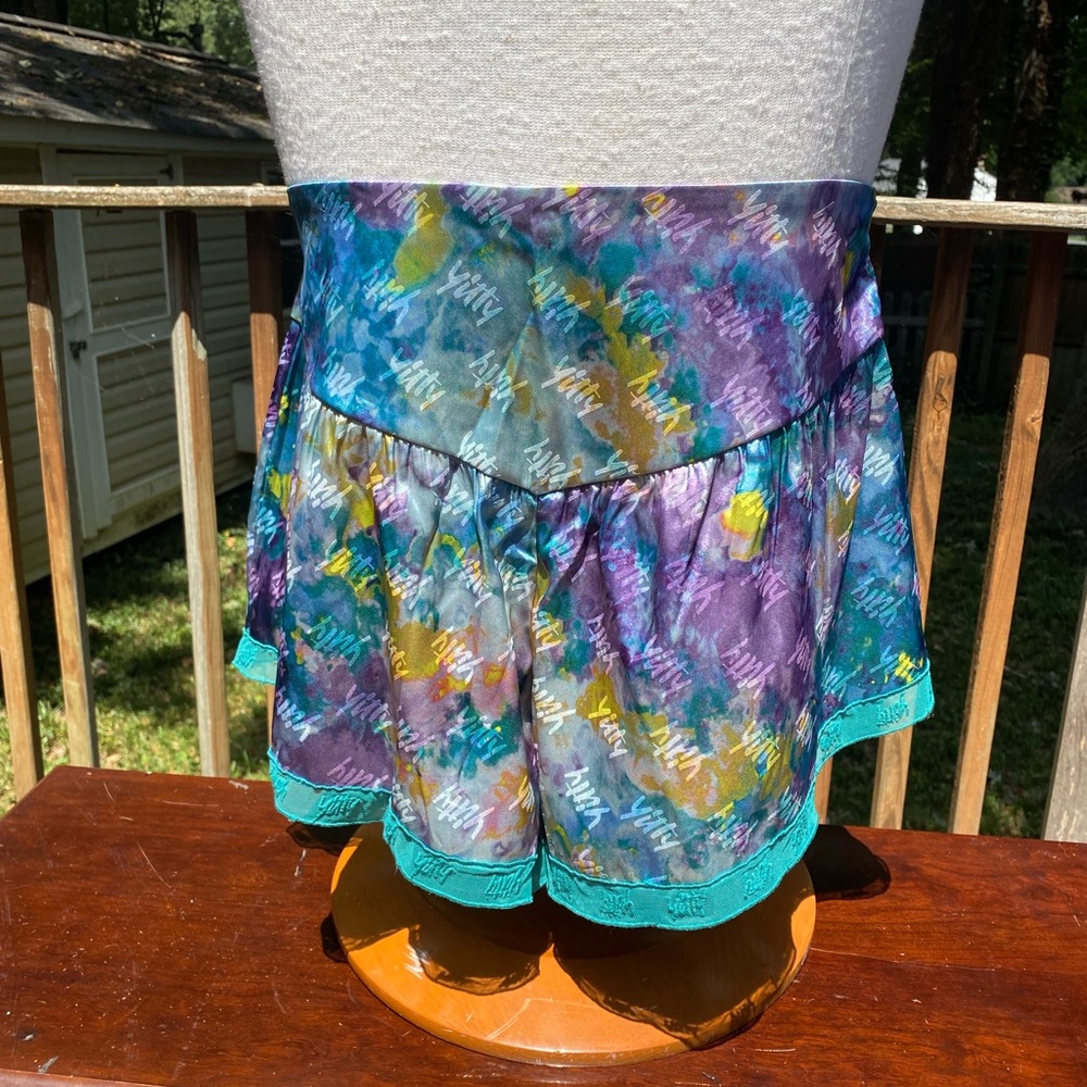 Yitty Sattin Pretty Flowy Shorts, DEEP SEA WATERCOLOR, Medium.    NWT